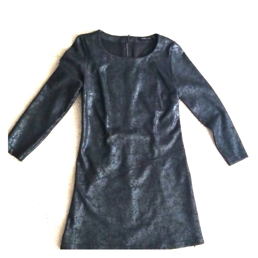 LAUREN VIDAL black long sleeve mini dress!